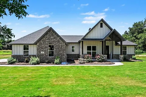 606 Central Road