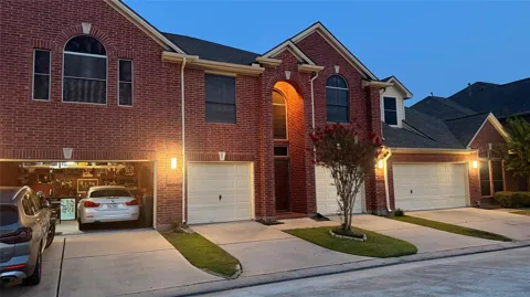 1408 S Friendswood Drive #205