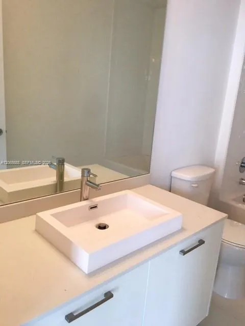 151 SE 1 Street #2207 Miami, FL 33131