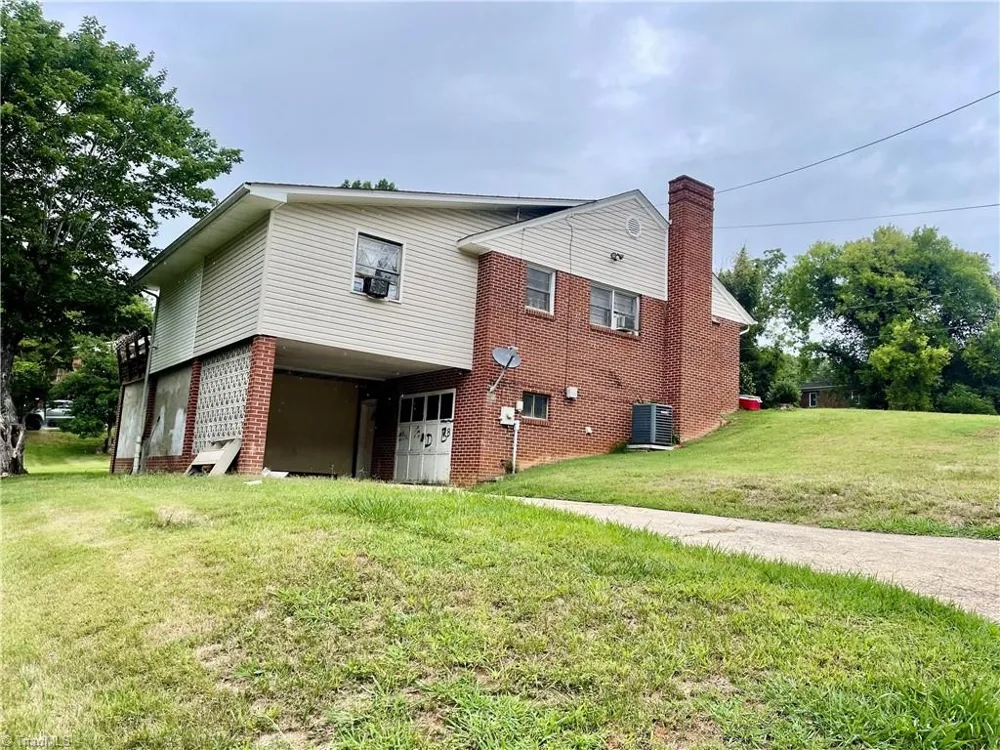 901 10th Street North Wilkesboro, NC 28659