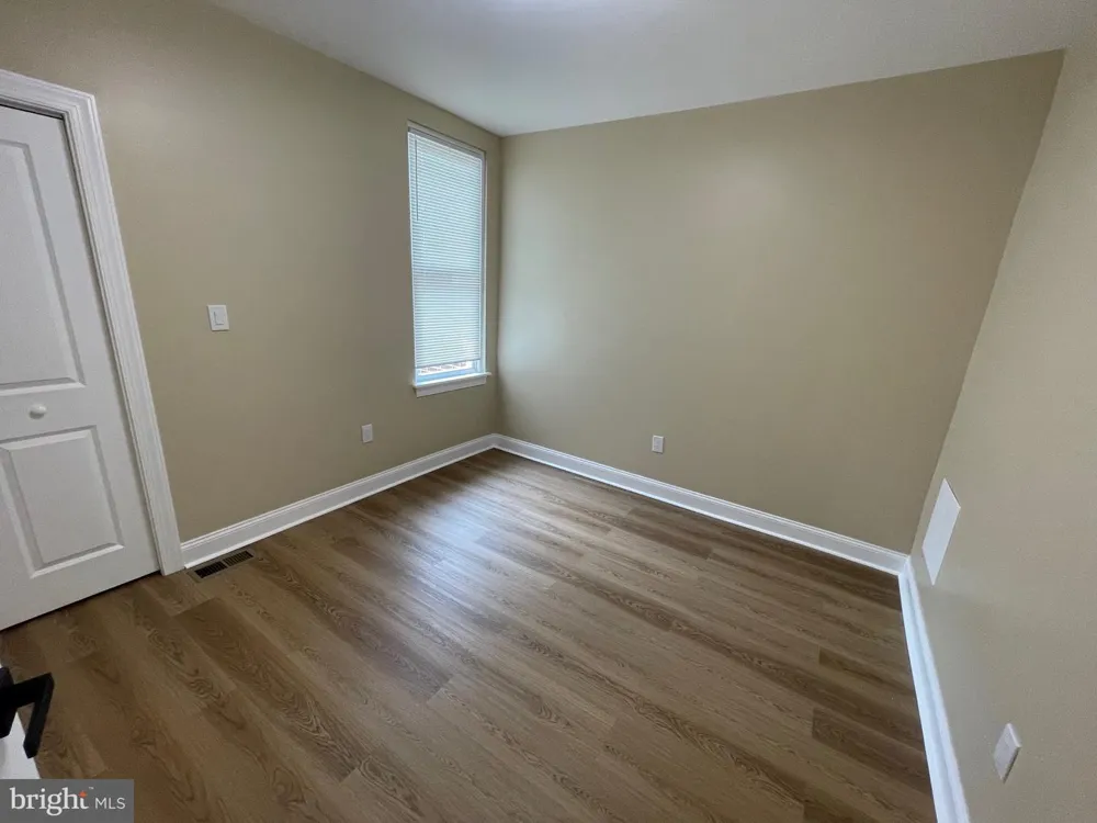 5730 KEMBLE AVENUE Philadelphia, PA 19141