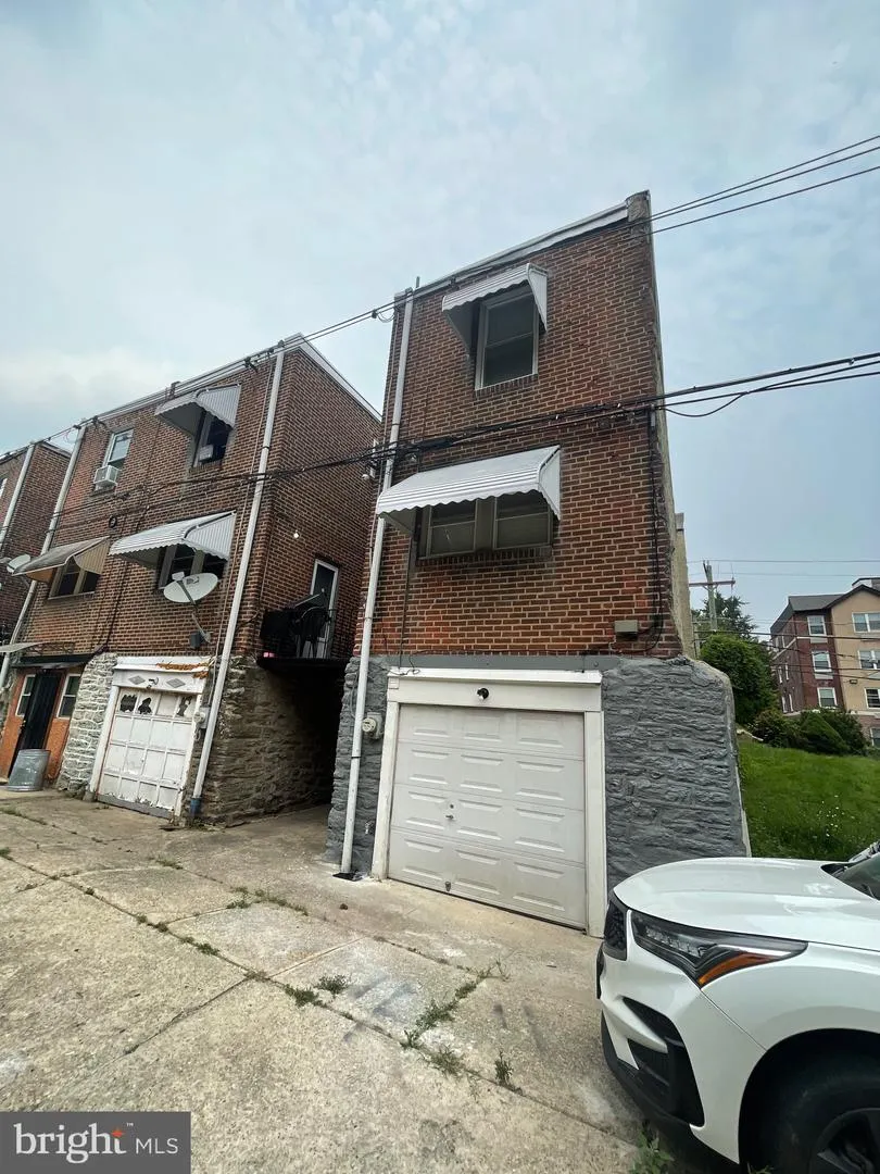 5730 KEMBLE AVENUE Philadelphia, PA 19141
