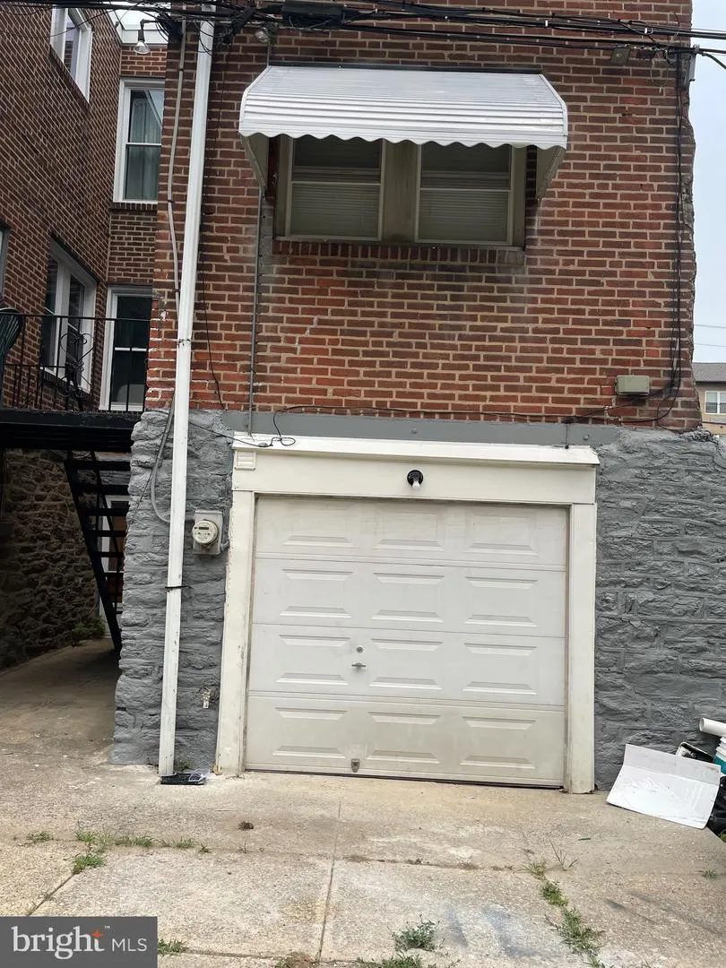 5730 KEMBLE AVENUE Philadelphia, PA 19141