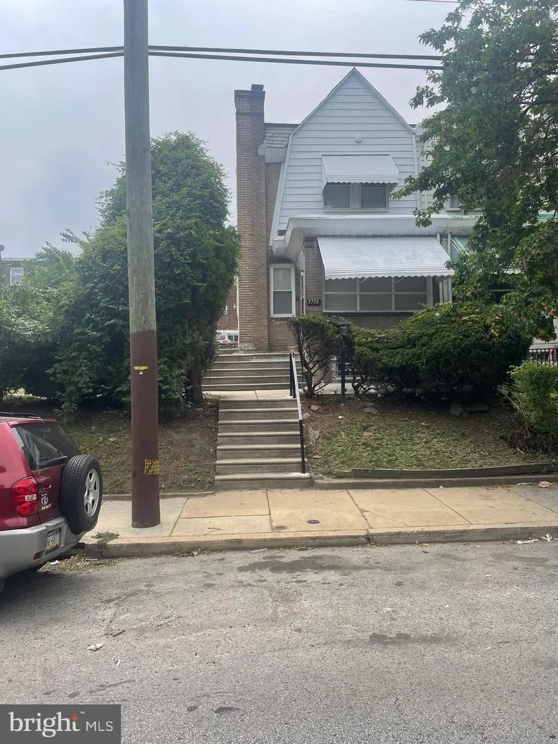 5730 KEMBLE AVENUE Philadelphia, PA 19141