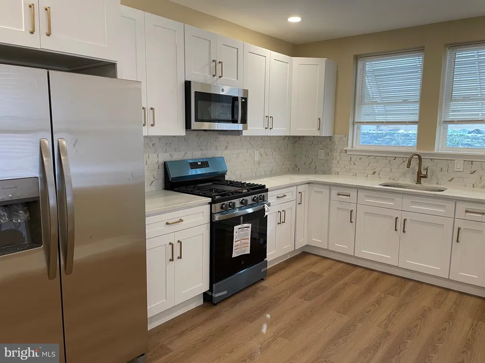 5730 KEMBLE AVENUE Philadelphia, PA 19141