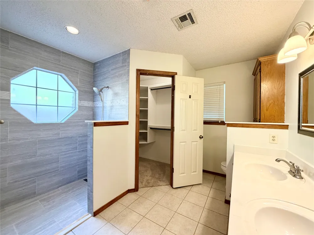 12402 E 77th Street Owasso, OK 74055