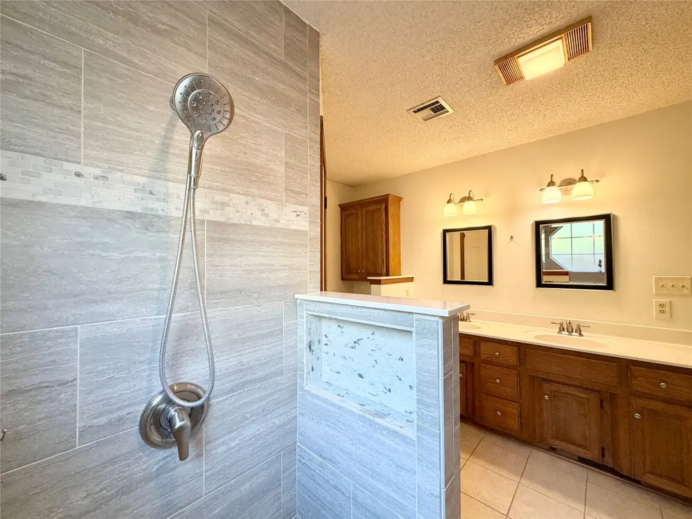 12402 E 77th Street Owasso, OK 74055