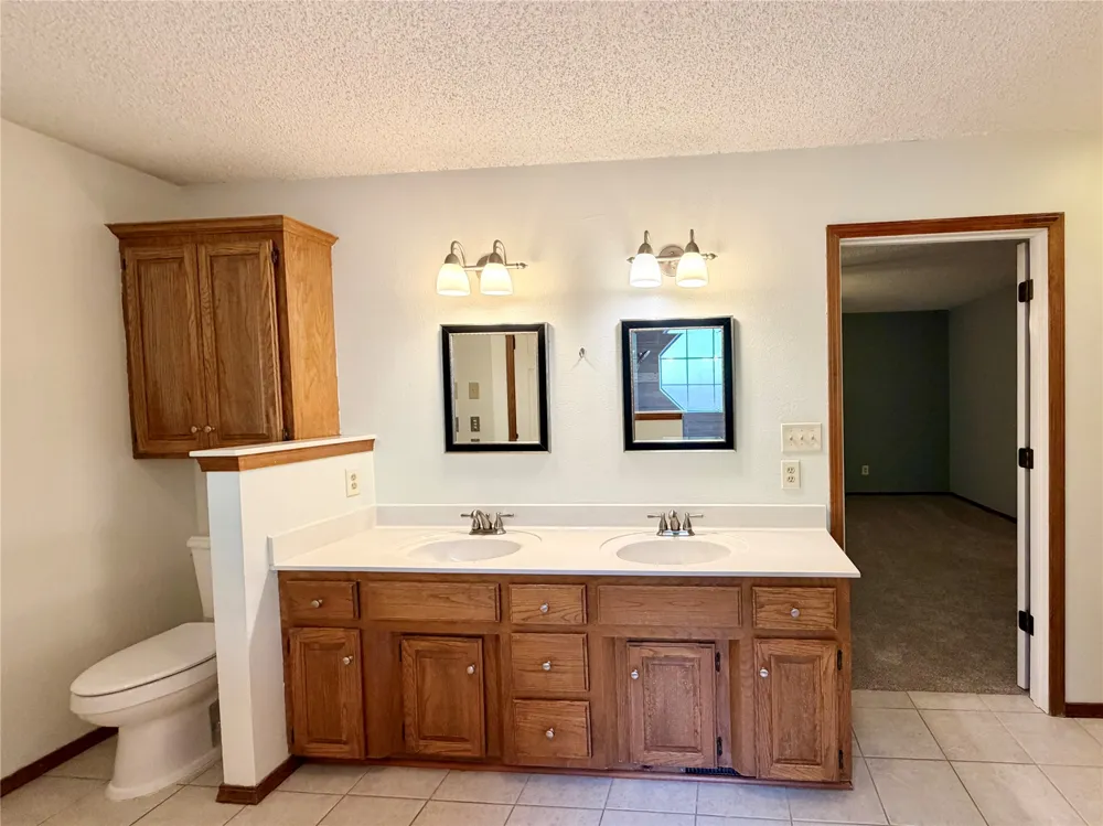 12402 E 77th Street Owasso, OK 74055