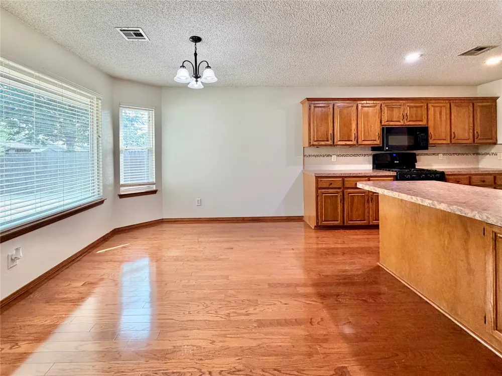 12402 E 77th Street Owasso, OK 74055
