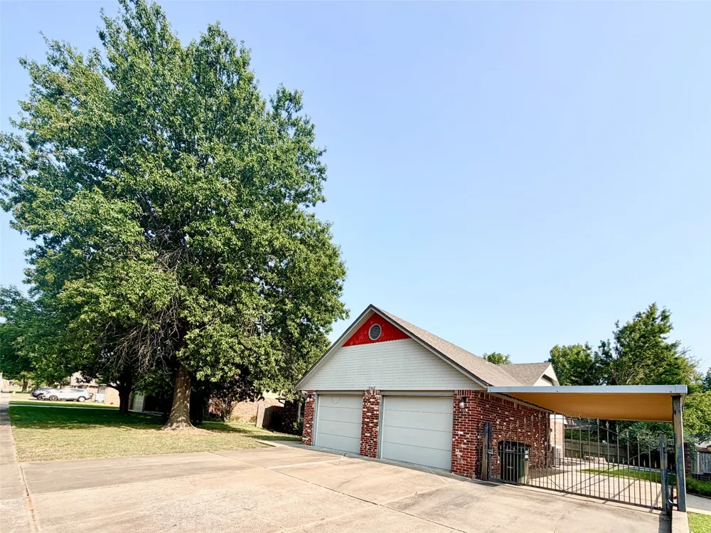 12402 E 77th Street Owasso, OK 74055