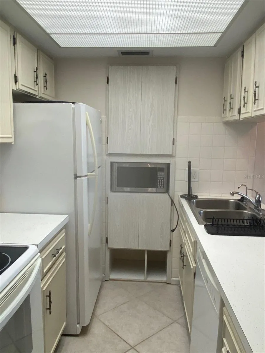 238 TAMPA AVENUE W #6B Venice, FL 34285