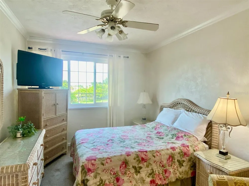 238 TAMPA AVENUE W #6B Venice, FL 34285
