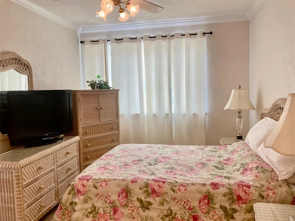 238 TAMPA AVENUE W #6B Venice, FL 34285