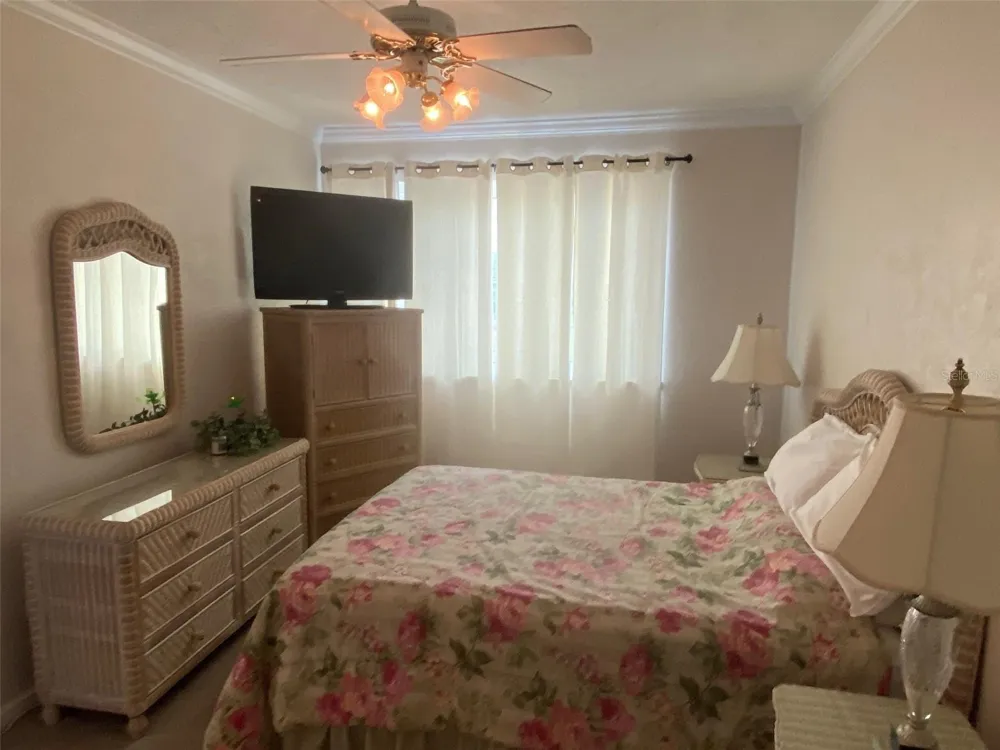 238 TAMPA AVENUE W #6B Venice, FL 34285