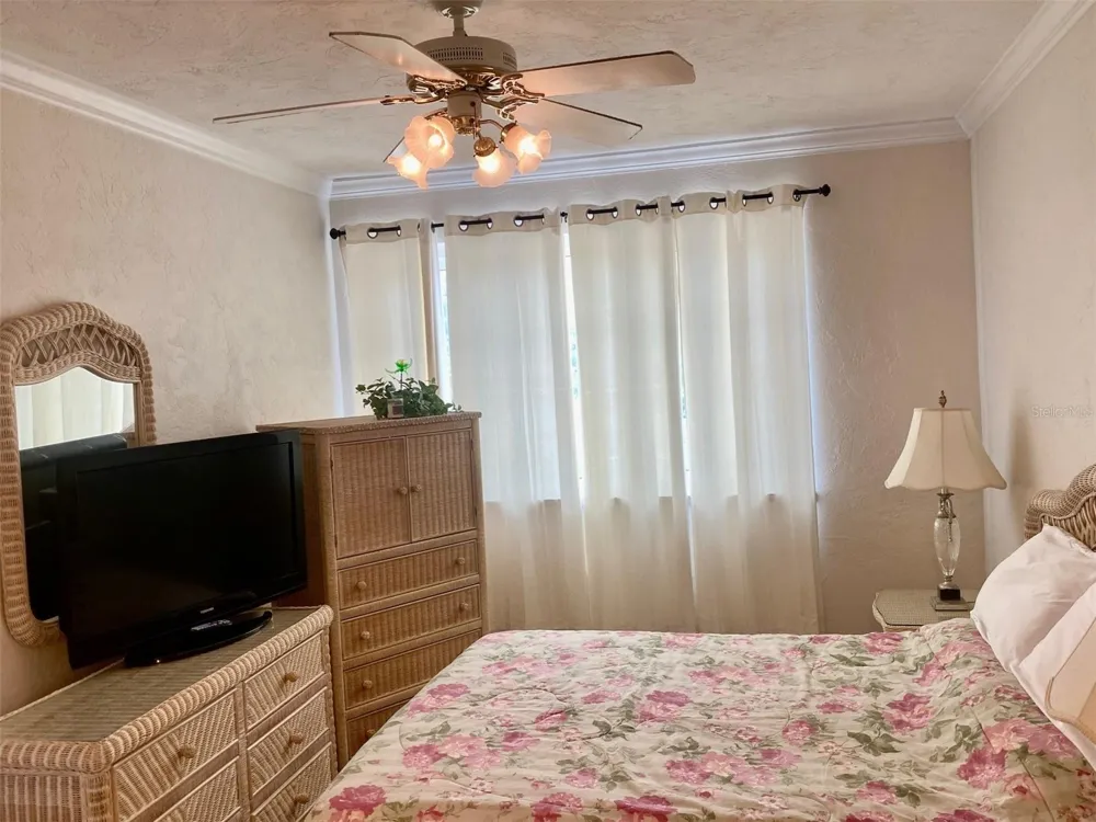 238 TAMPA AVENUE W #6B Venice, FL 34285