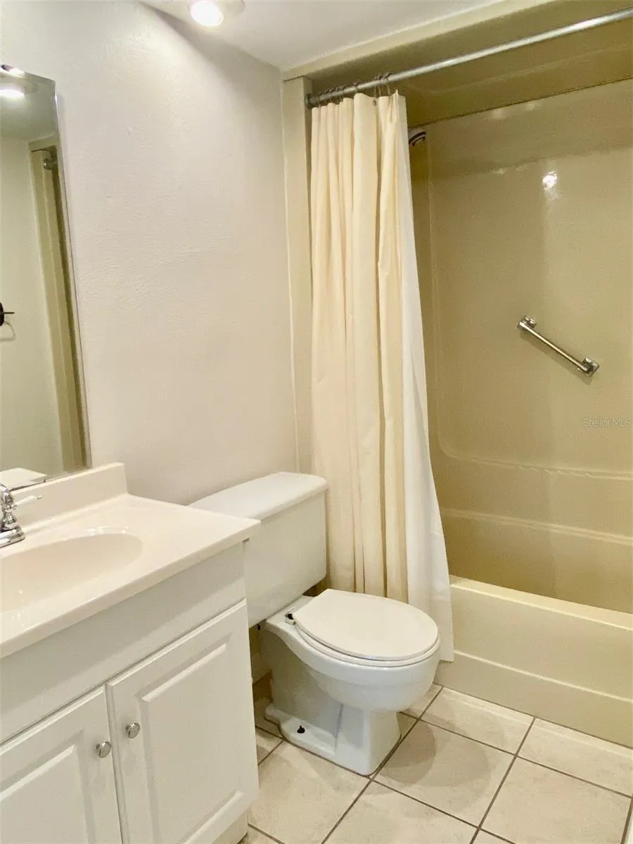 238 TAMPA AVENUE W #6B Venice, FL 34285