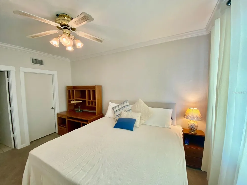 238 TAMPA AVENUE W #6B Venice, FL 34285