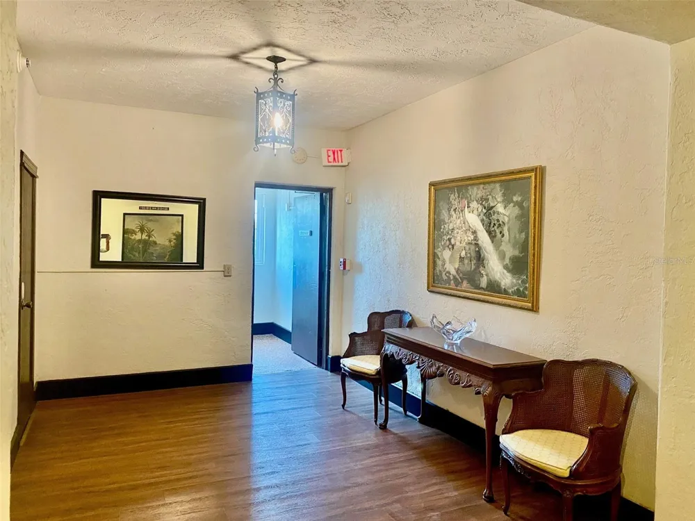 238 TAMPA AVENUE W #6B Venice, FL 34285