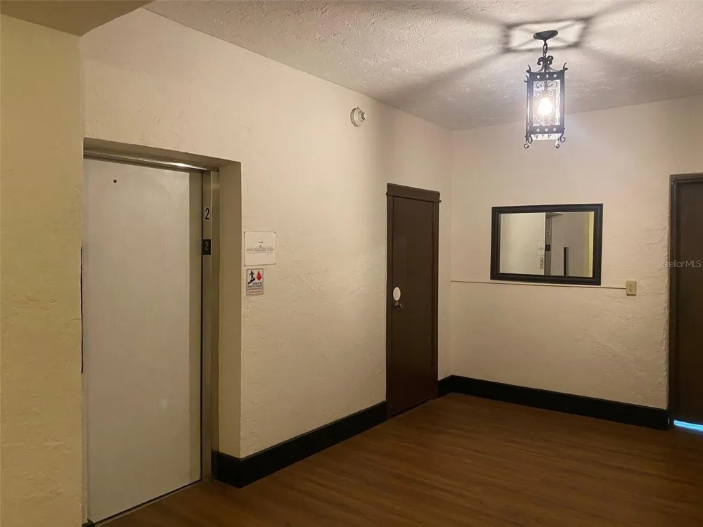 238 TAMPA AVENUE W #6B Venice, FL 34285