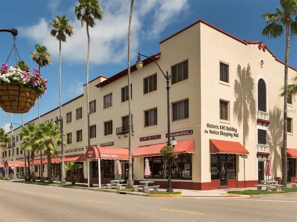 238 TAMPA AVENUE W #6B Venice, FL 34285