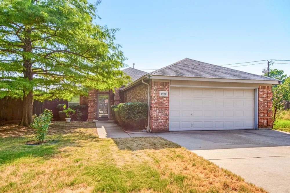 1400 Rancho Dominguez Road Corinth, TX 76210