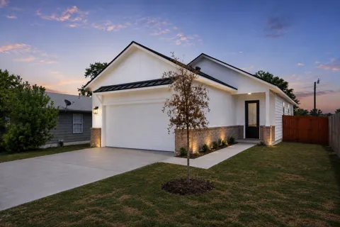 204 3rd Street