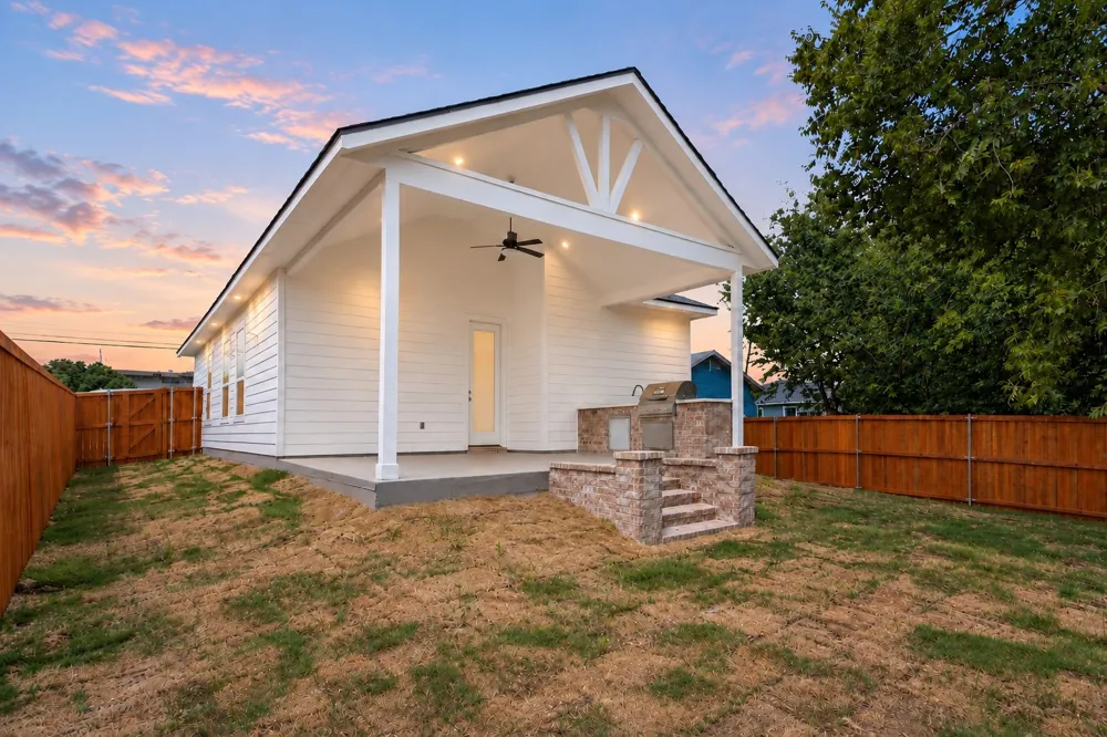 204 3rd Street Hillsboro, TX 76645