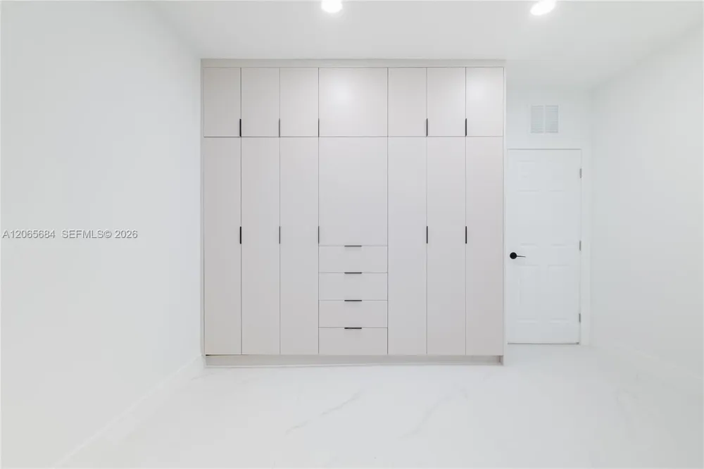 5261 SW 89th Ave Cooper City, FL 33328