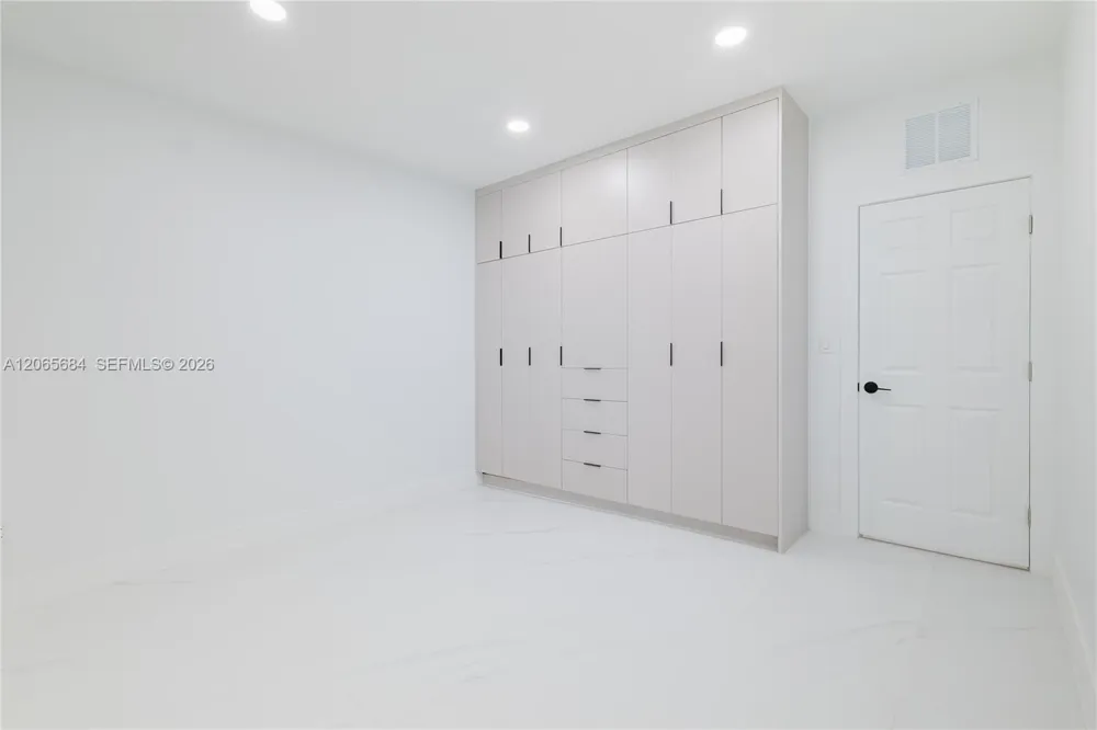 5261 SW 89th Ave Cooper City, FL 33328