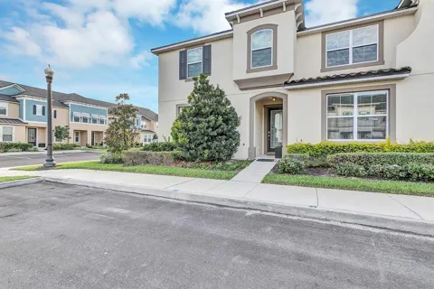 1532 CAREY PALM CIRCLE