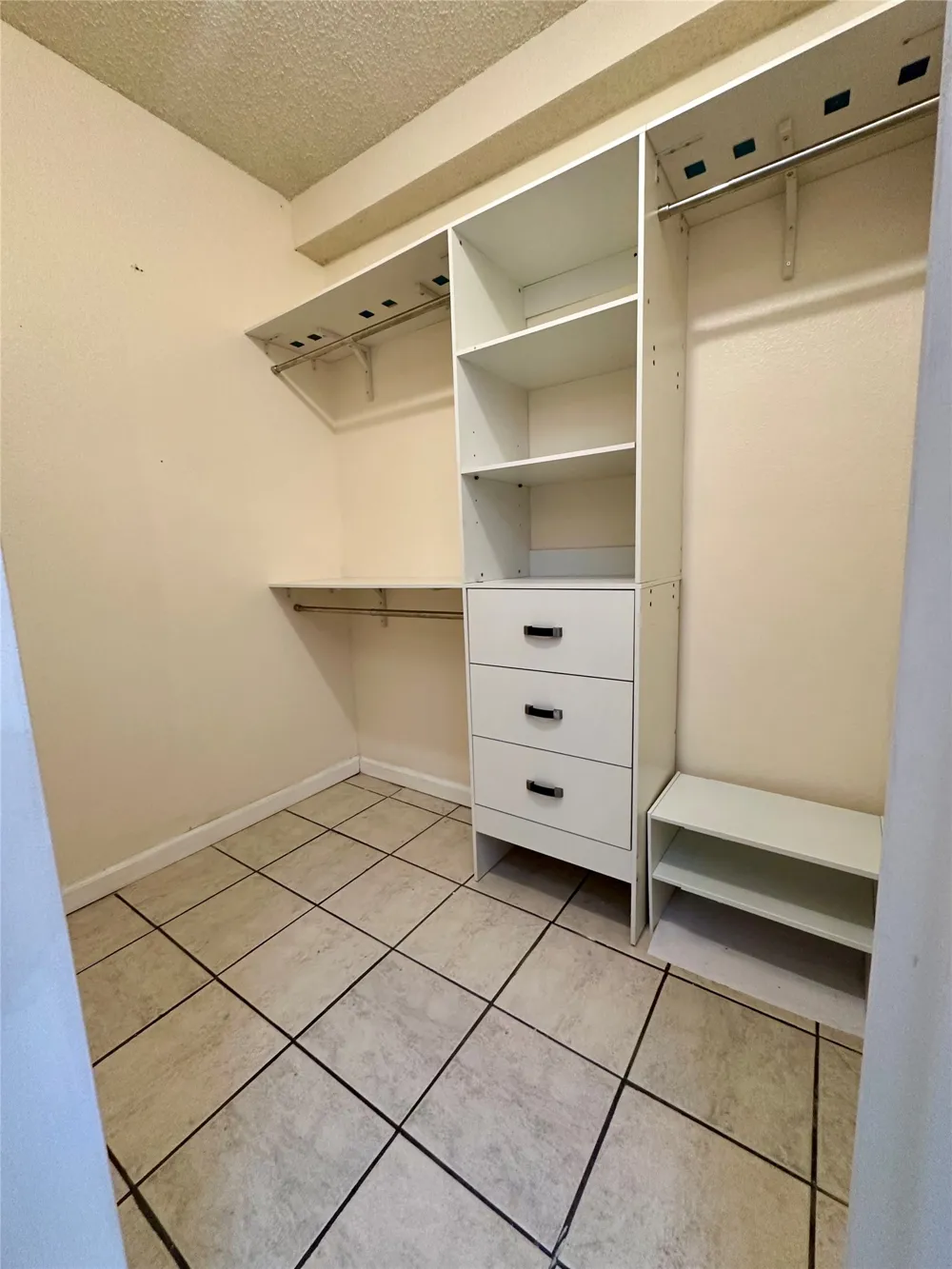 6217 Firebird Drive Watauga, TX 76148
