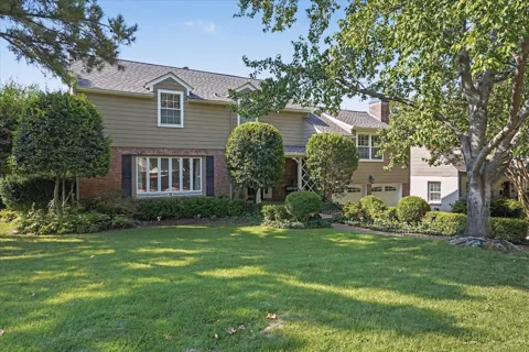 1218 E 30th Place
