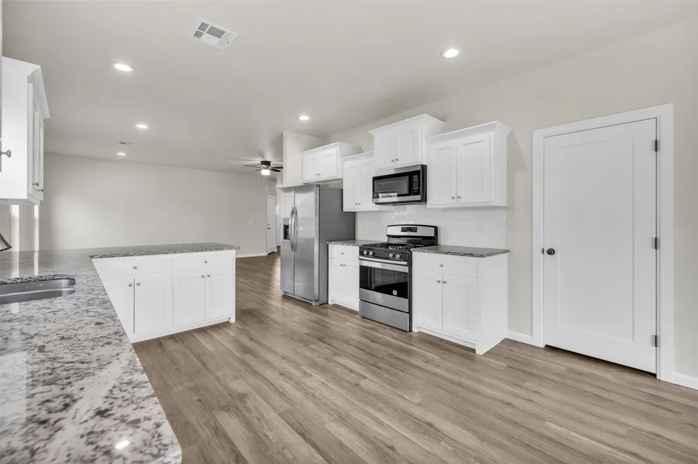8542 Spring Creek Lane Claremore, OK 74019