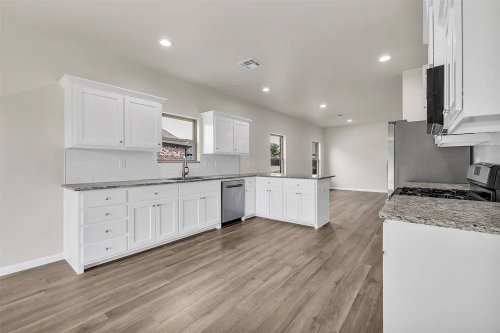 8542 Spring Creek Lane Claremore, OK 74019