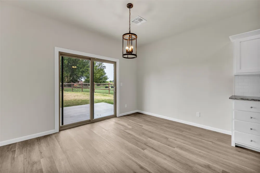 8542 Spring Creek Lane Claremore, OK 74019