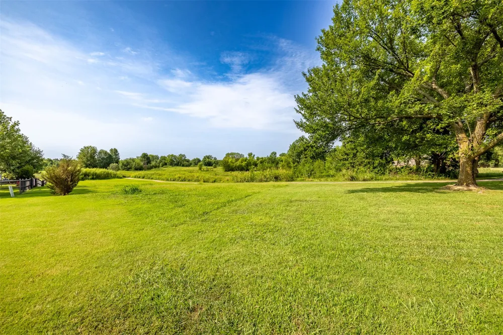 8542 Spring Creek Lane Claremore, OK 74019