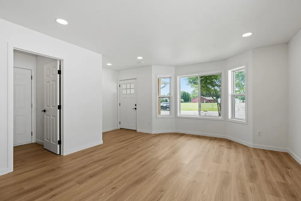620 Meadowlark Lane Eden Valley, MN 55329