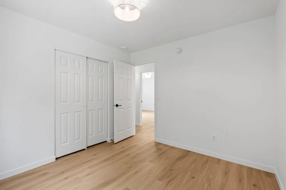 620 Meadowlark Lane Eden Valley, MN 55329