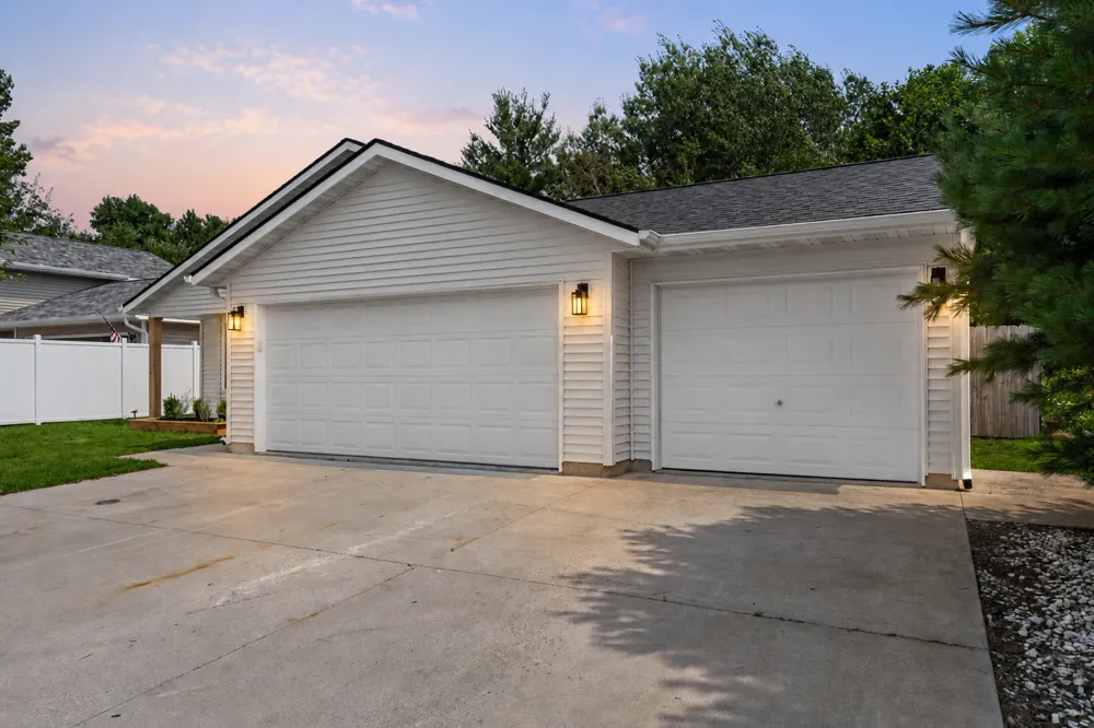620 Meadowlark Lane Eden Valley, MN 55329