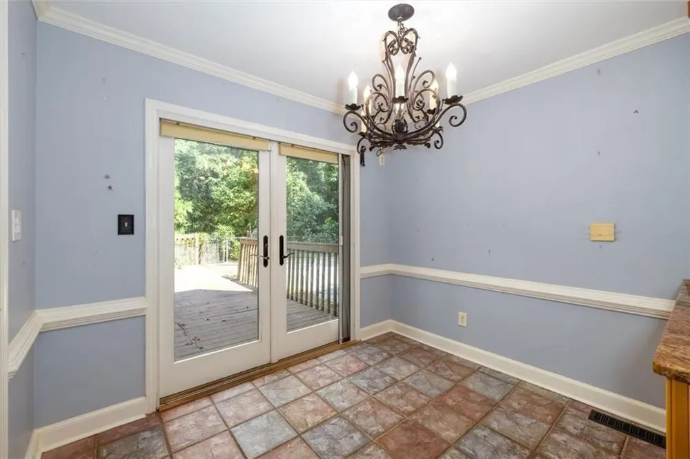 2123 Mountain Creek Drive Smoke Rise, GA 30087