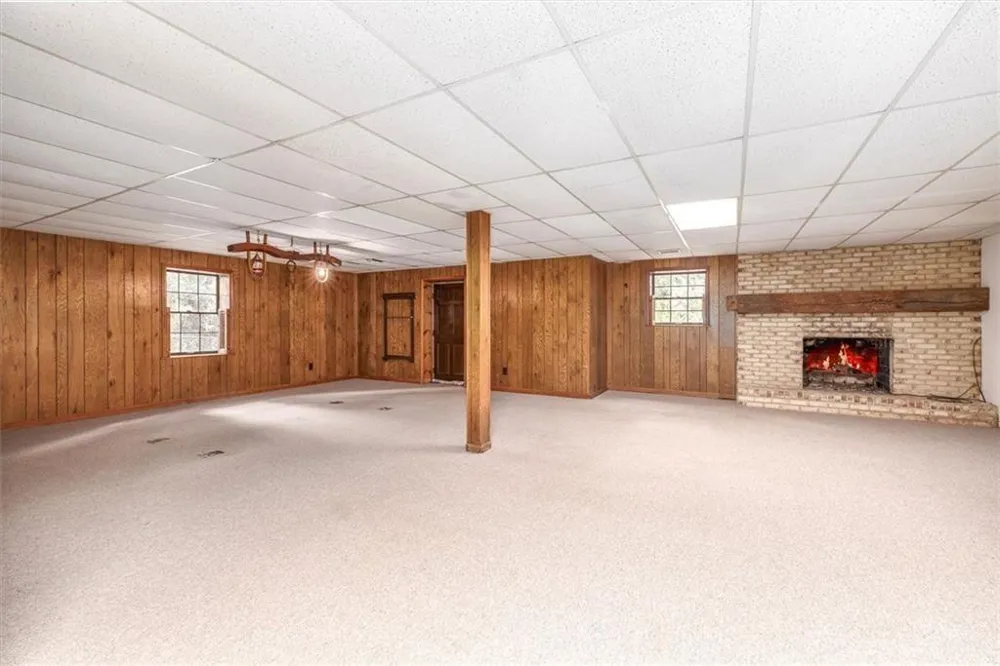 2123 Mountain Creek Drive Smoke Rise, GA 30087