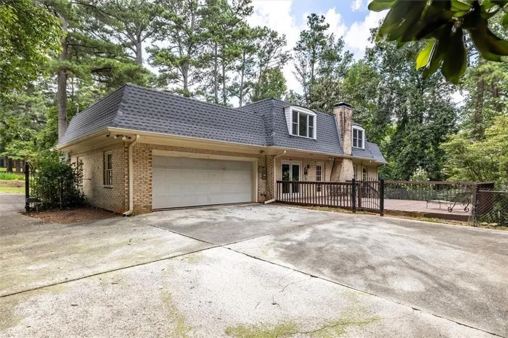 2123 Mountain Creek Drive Smoke Rise, GA 30087