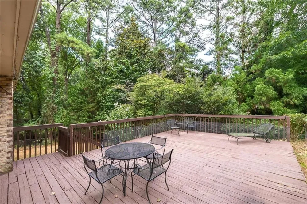 2123 Mountain Creek Drive Smoke Rise, GA 30087