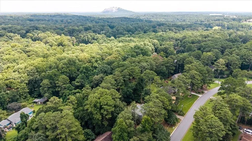 2123 Mountain Creek Drive Smoke Rise, GA 30087