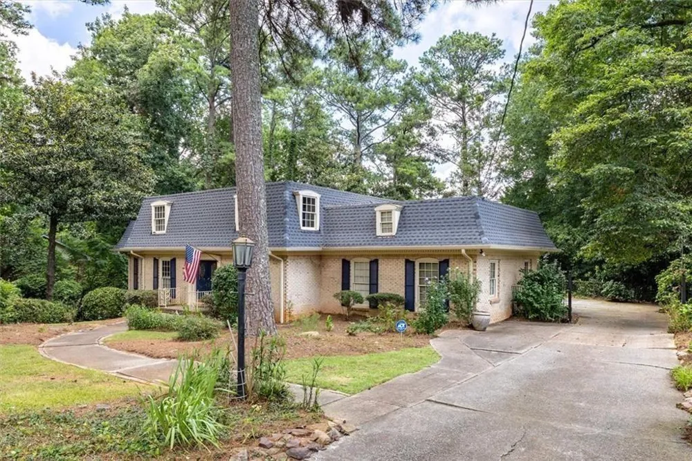 2123 Mountain Creek Drive Smoke Rise, GA 30087