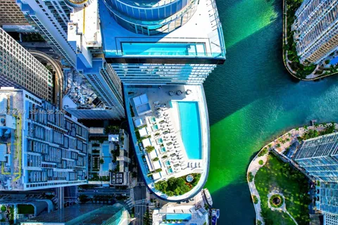 300 Biscayne Boulevard Way #4201E