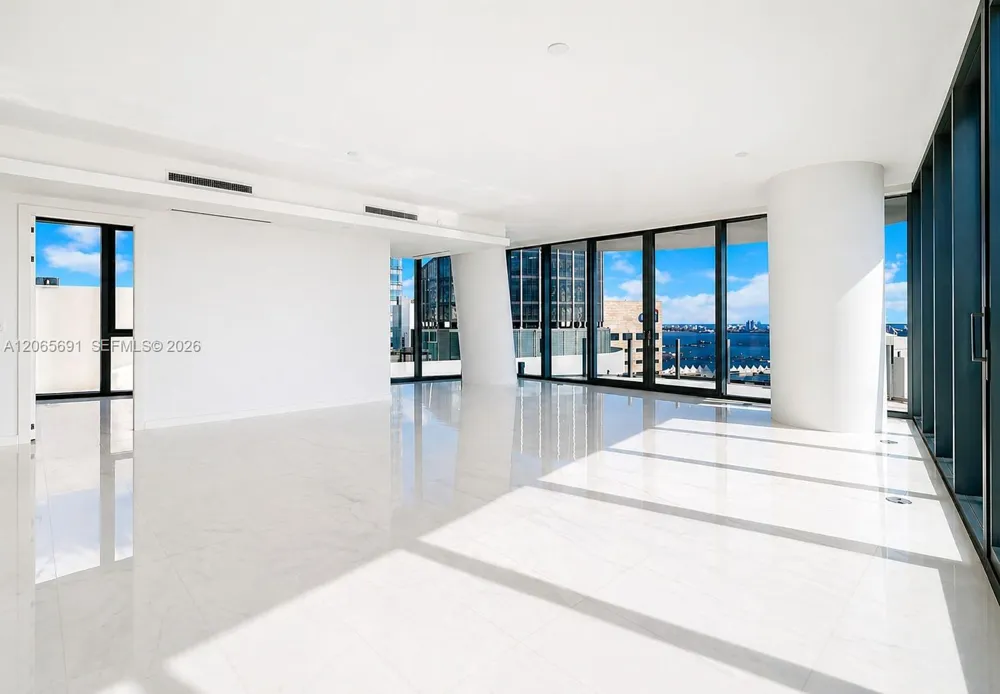 300 Biscayne Boulevard Way #4201E Miami, FL 33131
