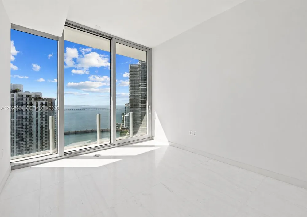 300 Biscayne Boulevard Way #4201E Miami, FL 33131