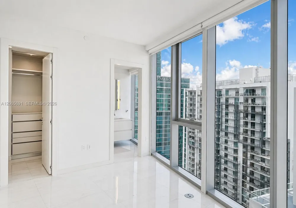 300 Biscayne Boulevard Way #4201E Miami, FL 33131