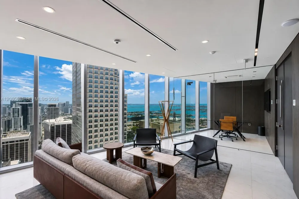 300 Biscayne Boulevard Way #4201E Miami, FL 33131